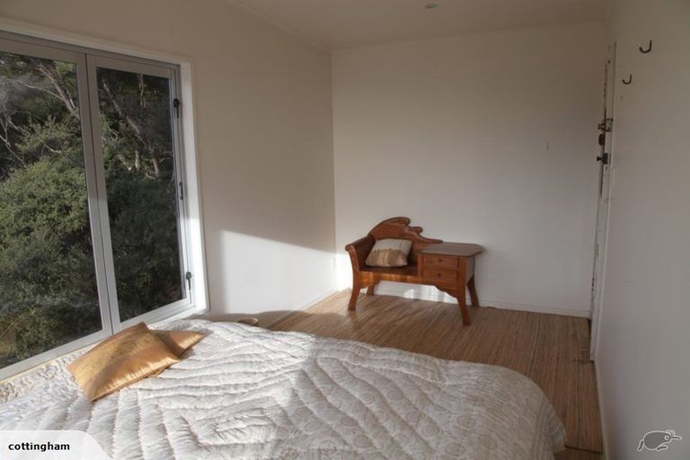 Photo of property in 128 Lone Kauri Road, Karekare, Auckland, 0772