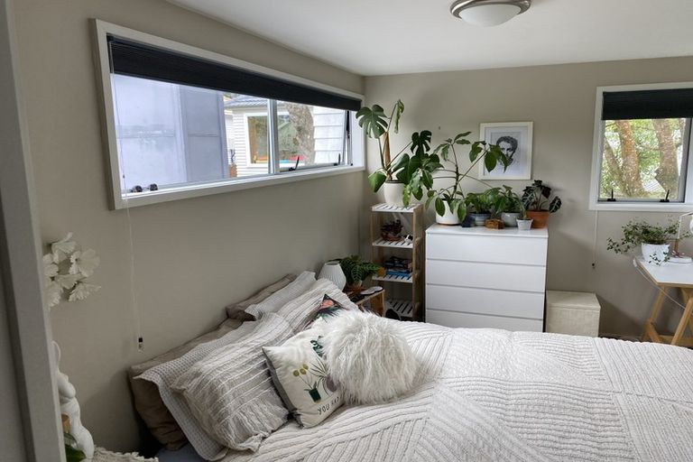 Photo of property in 6 Glentui Grove, Khandallah, Wellington, 6035