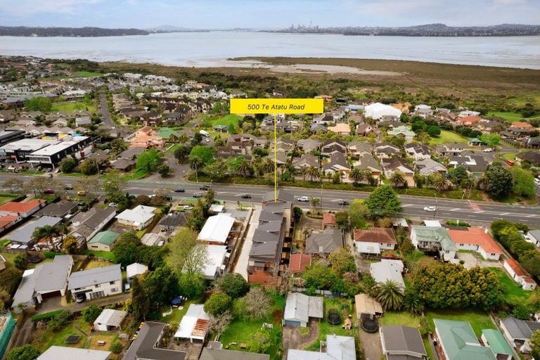Photo of property in 2/500 Te Atatu Road, Te Atatu Peninsula, Auckland, 0610