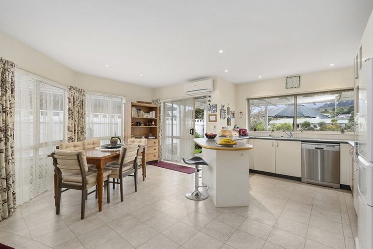 Photo of property in 5 Lorna Irene Drive, Raumati South, Paraparaumu, 5032