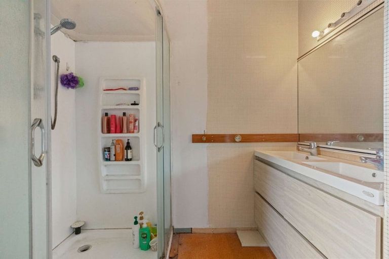 Photo of property in 3 Libra Place, Kawaha Point, Rotorua, 3010