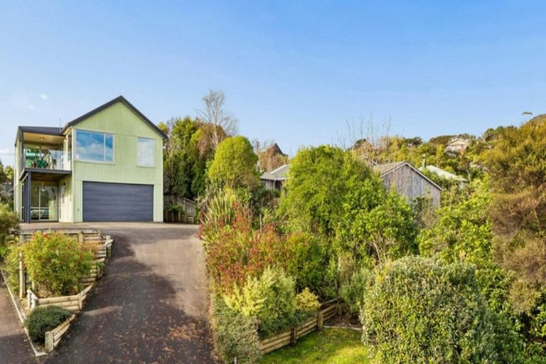 Photo of property in 30 Oxley Crescent, Broad Bay, Dunedin, 9014
