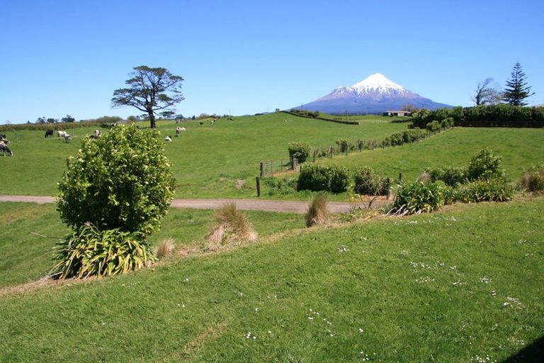 Photo of property in 343 Opunake Road, Cardiff, Stratford, 4391