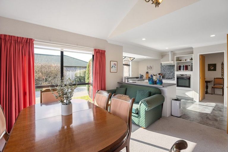 Photo of property in 58 Cedar Drive, Paraparaumu Beach, Paraparaumu, 5032