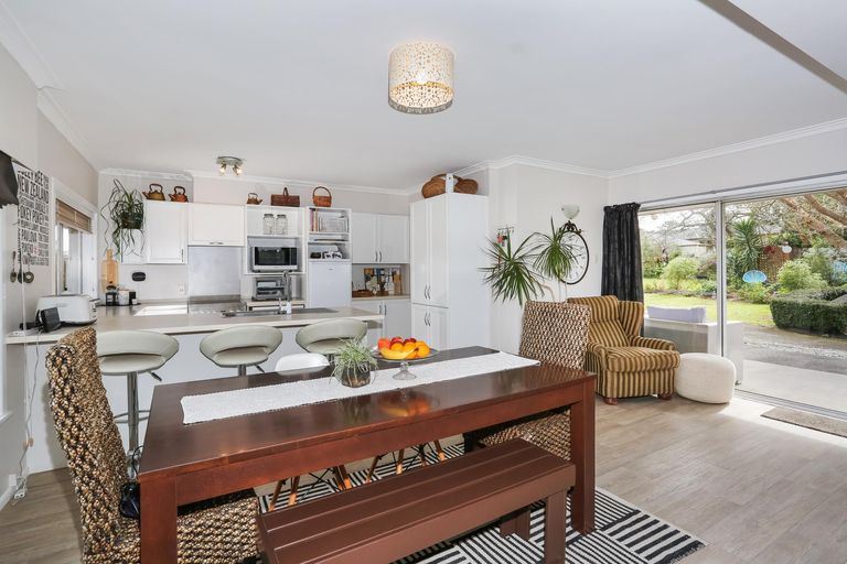 Photo of property in 11 Harrisville Road, Tuakau, 2121