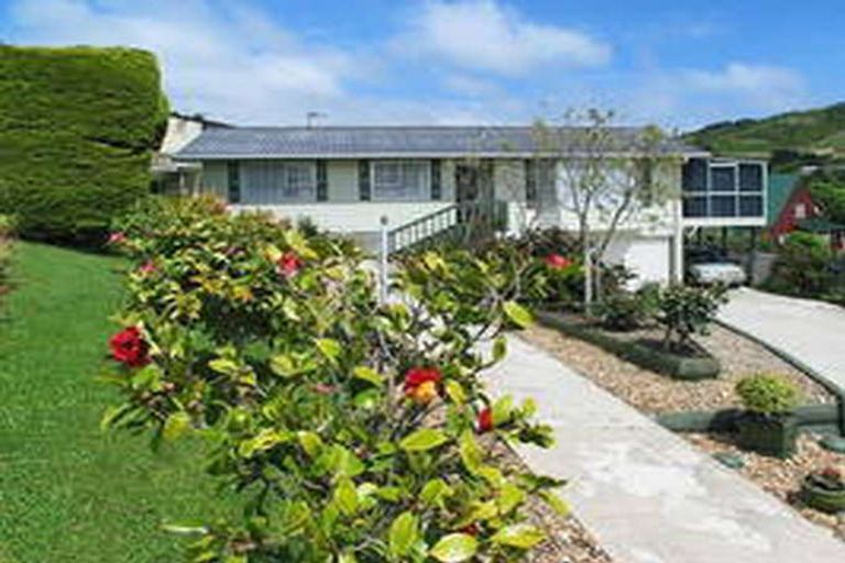 Photo of property in 100 Leeward Drive, Whitby, Porirua, 5024