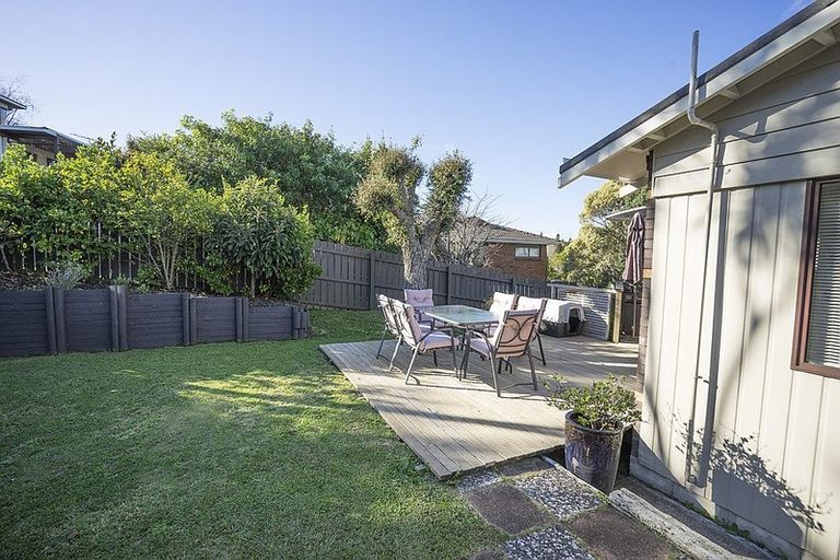 Photo of property in 119 Chelsea View Drive, Chatswood, Auckland, 0626