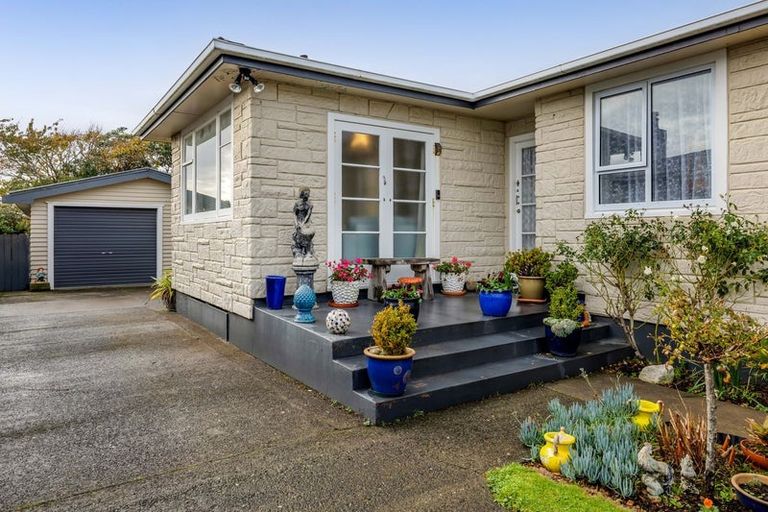 Photo of property in 50 Reid Avenue, Hawera, 4610