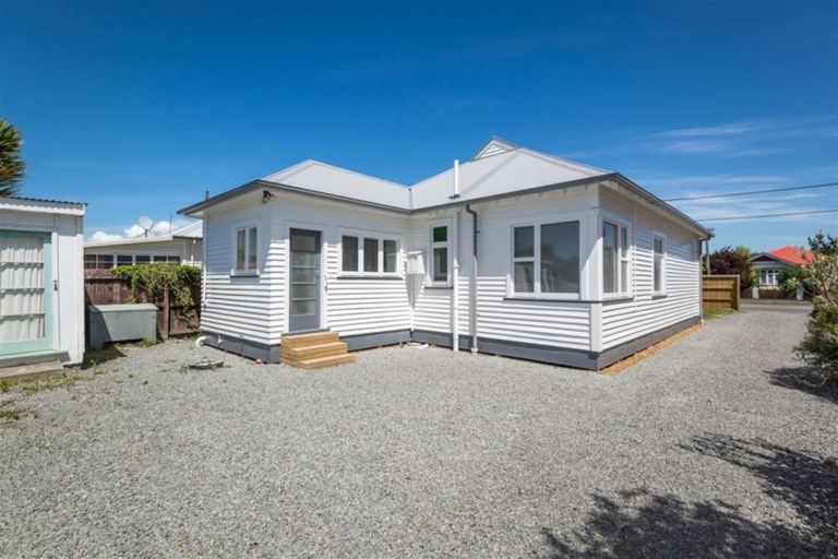 Photo of property in 140 Hills Road, Edgeware, Christchurch, 8013