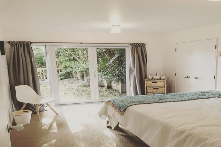 Photo of property in 38a Oruamo Place, Beach Haven, Auckland, 0626