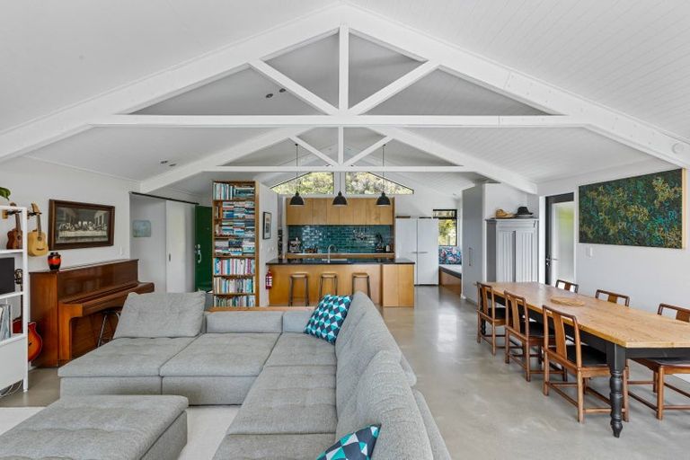 Photo of property in 28 Opahi Bay Road, Mahurangi West, Warkworth, 0983