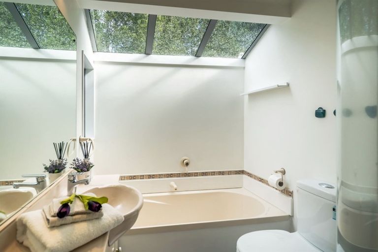 Photo of property in 1/57 James Evans Drive, Northcote, Auckland, 0627