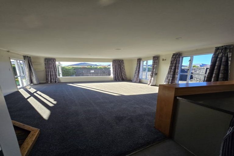 Photo of property in 22 Amberley Beach Road, Amberley, 7410