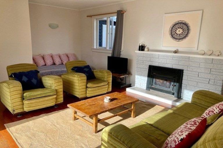 Photo of property in 6 Insley Street, Mangawhai, 0505