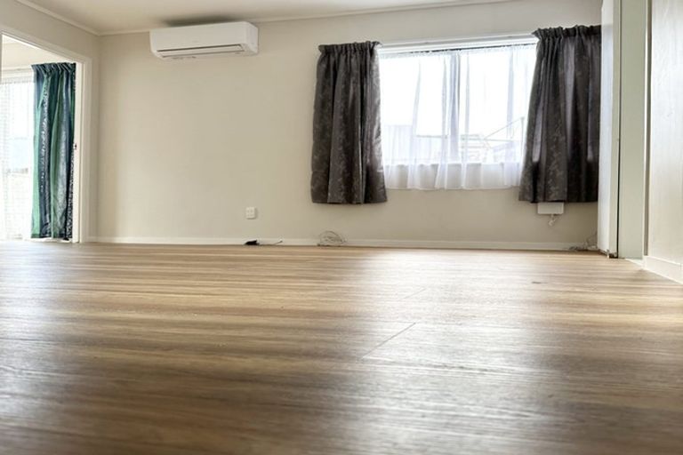 Photo of property in 13 Balloch Street, Randwick Park, Auckland, 2105