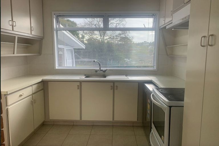 Photo of property in 23 Cockayne Crescent, Sunnynook, Auckland, 0620
