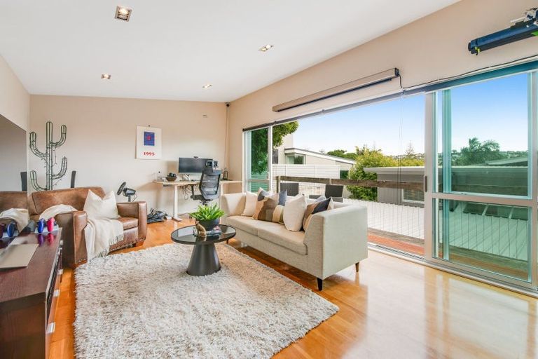 Photo of property in 58 The Circle, Manly, Whangaparaoa, 0930