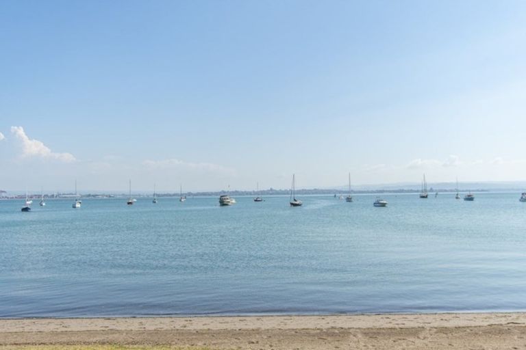 Photo of property in 2/8 Victoria Road, Mount Maunganui, 3116