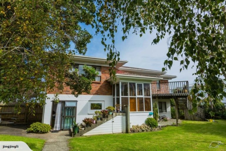 Photo of property in 95 Clovelly Road, Bucklands Beach, Auckland, 2012