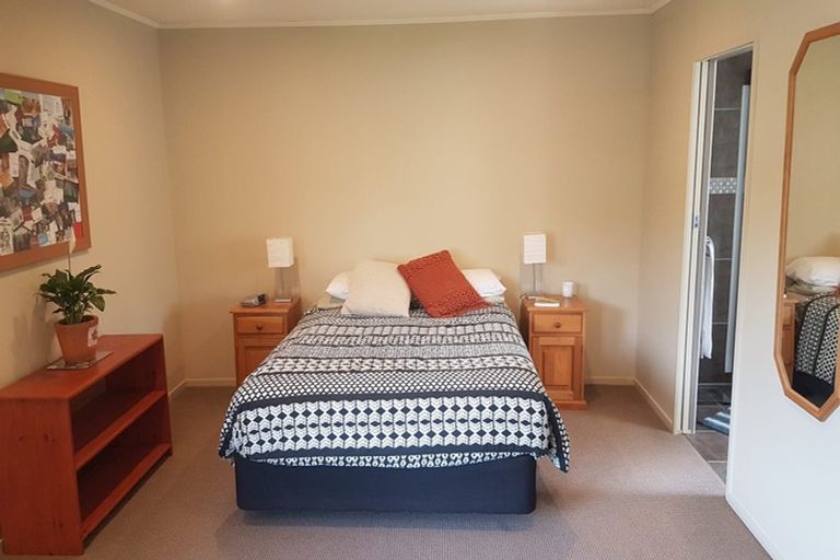 Photo of property in 3 Marendellas Drive, Bucklands Beach, Auckland, 2014