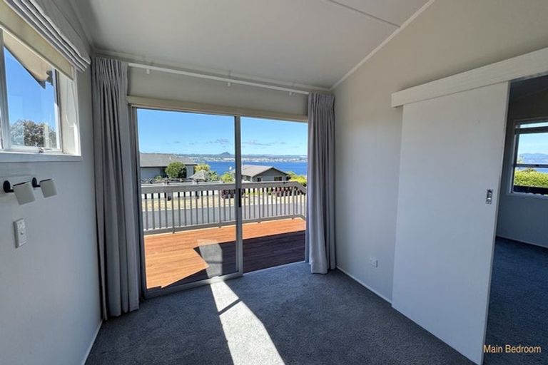 Photo of property in 2/12 Isobel Street, Acacia Bay, Taupo, 3330