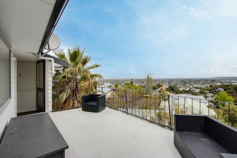 Photo of property in 16 Kipling Avenue, Hospital Hill, Napier, 4110