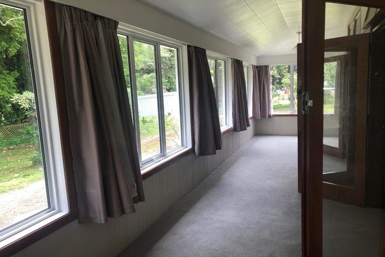 Photo of property in 65 Mako Mako Road, Levin, 5510