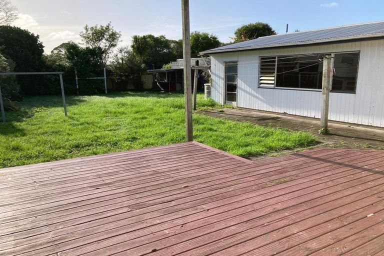 Photo of property in 55 Beaubank Road, Kelston, Auckland, 0602