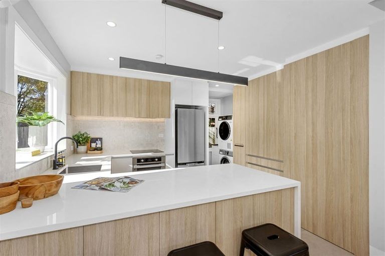 Photo of property in 32 Massey Crescent, St Albans, Christchurch, 8014