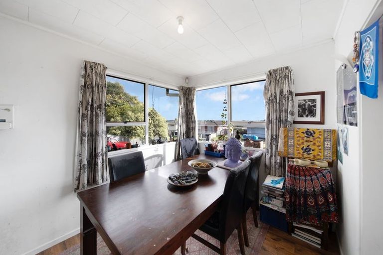 Photo of property in 16 Volante Avenue, Wattle Downs, Auckland, 2103