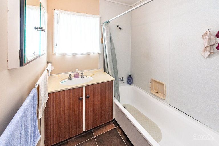 Photo of property in 5 Avon Place, Springvale, Whanganui, 4501