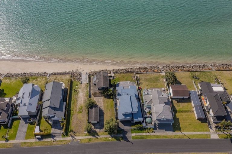 Photo of property in 133 Captain Cook Road, Cooks Beach, Whitianga, 3591