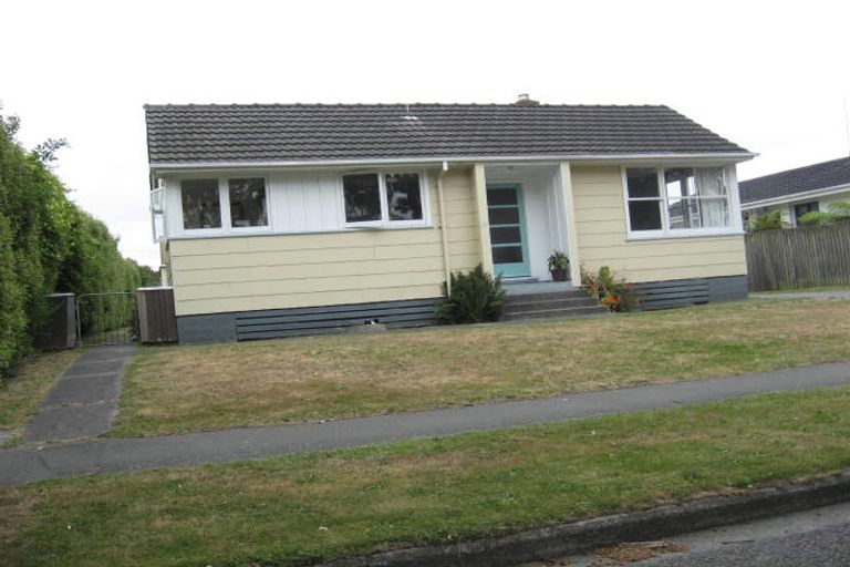 Photo of property in 25 Ballantyne Avenue, Upper Riccarton, Christchurch, 8041