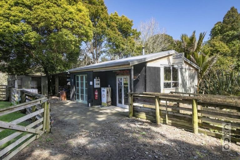 Photo of property in 353 Taylor Road, Helensville, Waimauku, 0882