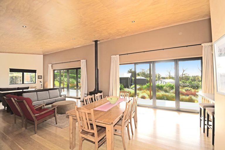 Photo of property in 5 Lupis Way, Kaiwaka, 0573