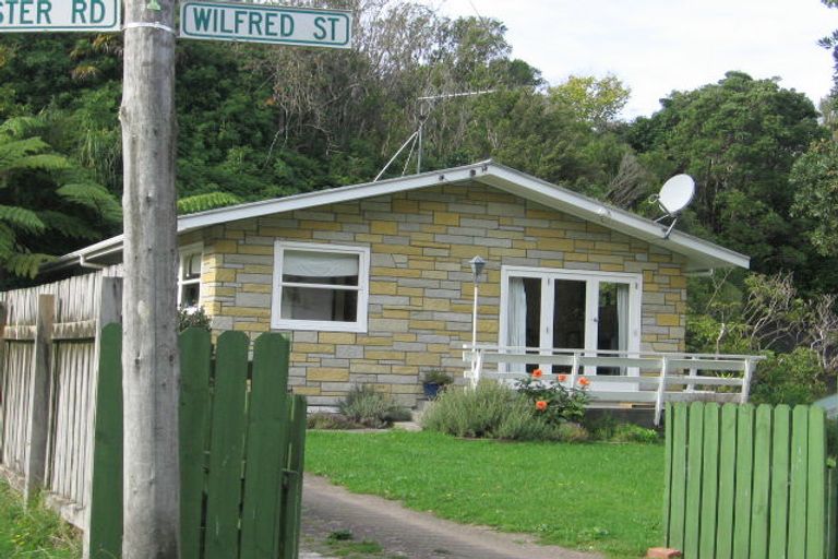 Photo of property in 17 Wilfred Street, Tawa, Wellington, 5028