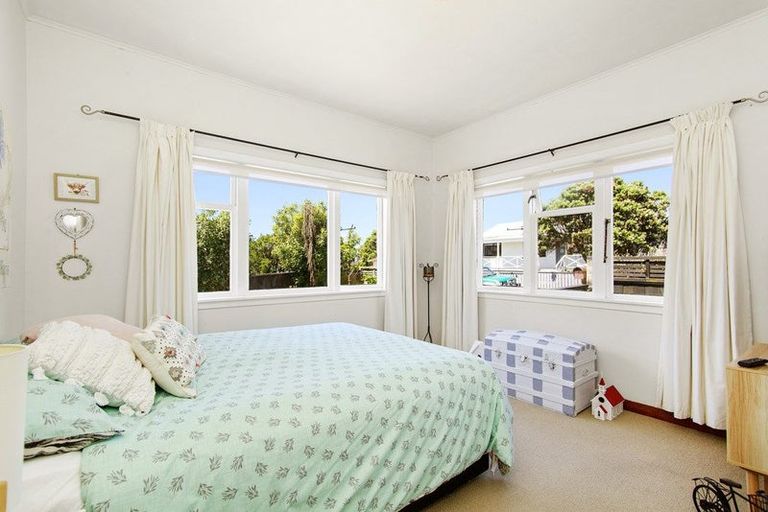 Photo of property in 3 Mako View, Titahi Bay, Porirua, 5022
