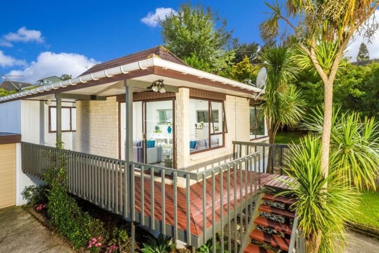 Photo of property in 2/21 Waiau Street, Torbay, Auckland, 0630