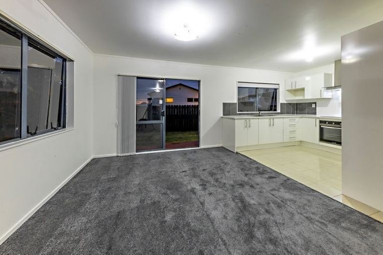 Photo of property in 30a Barneys Farm Road, Clendon Park, Auckland, 2103