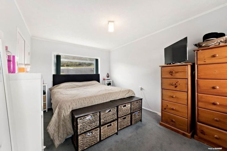 Photo of property in 464 Don Buck Road, Massey, Auckland, 0614