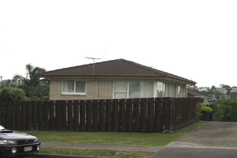 Photo of property in 2/23 Sartors Avenue, Northcross, Auckland, 0630
