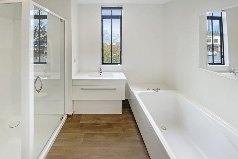 Photo of property in 1080a Frankton Road, Frankton, Queenstown, 9300