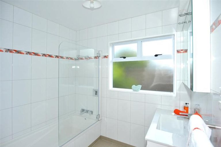 Photo of property in 8 Priorsford Court, Avonhead, Christchurch, 8042