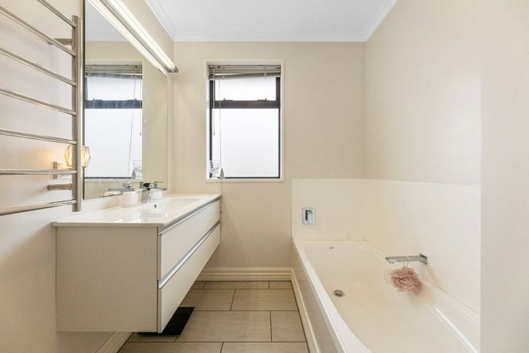 Photo of property in 17a Law Street, Caversham, Dunedin, 9012