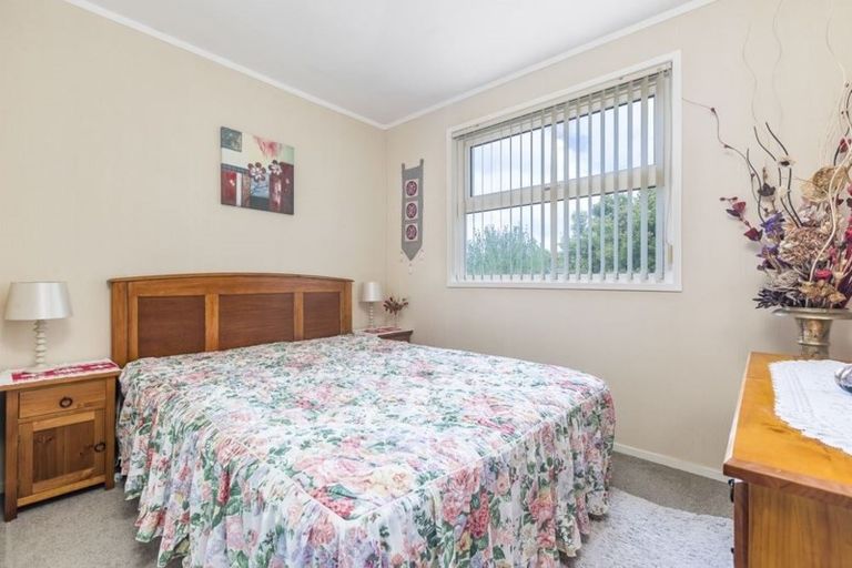 Photo of property in 63 Vandeleur Avenue, Birkdale, Auckland, 0626