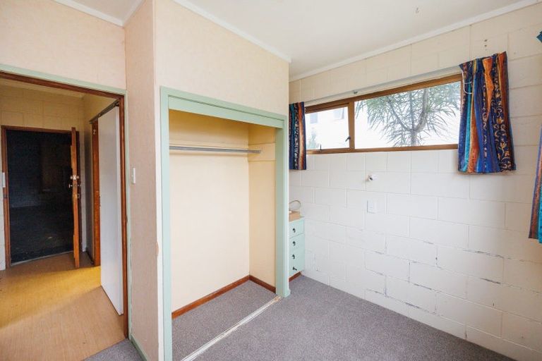 Photo of property in 17 Lockhart Avenue, Milson, Palmerston North, 4414