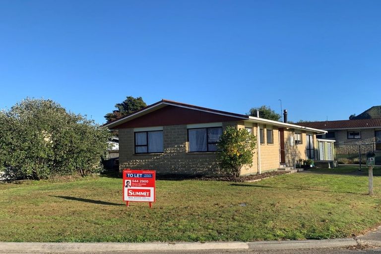 Photo of property in 7a Windlesham Place, Wakefield, 7025