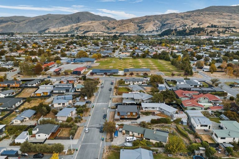 Photo of property in 49 Ray Street, Cromwell, 9310