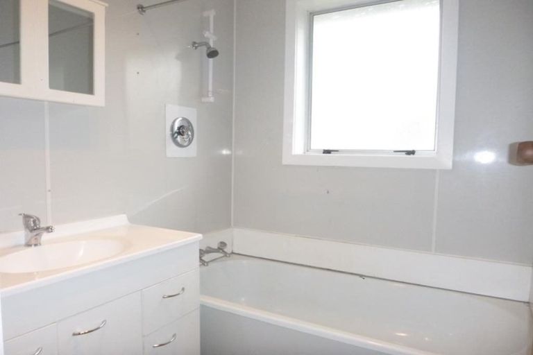 Photo of property in 111 Holborn Drive, Stokes Valley, Lower Hutt, 5019