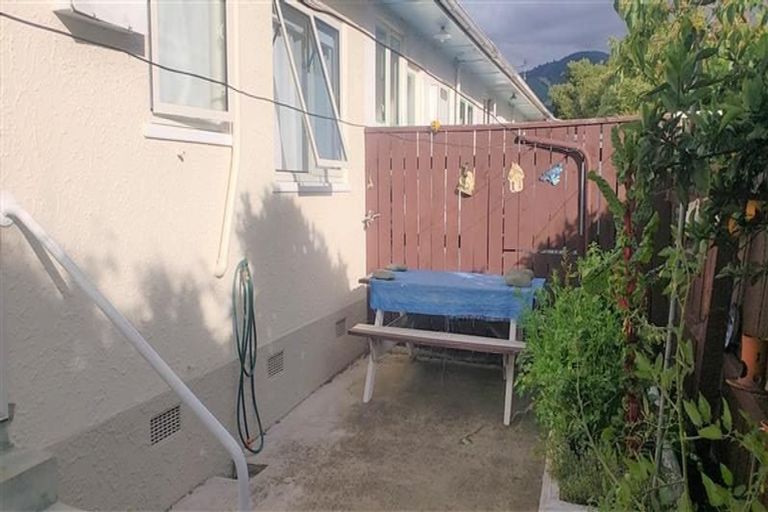 Photo of property in 1/11 Cornwall Place, Stoke, Nelson, 7011